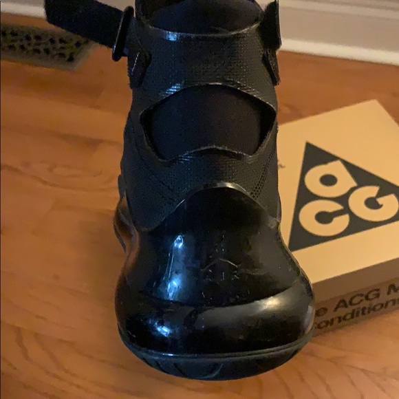 Women’s Jordan Air Latitude 720 - Picture 7 of 8